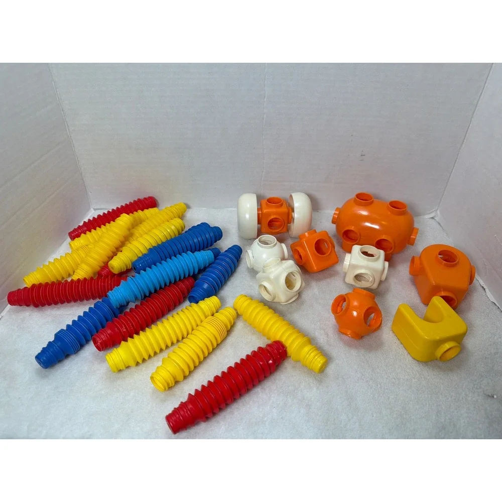 Vintage‎ TOMY POPOIDS  Building Toy Parts and Connectors  Lot Of 28 Construction